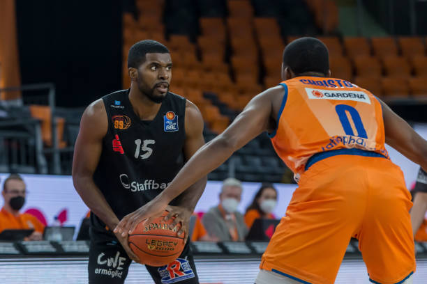 媒体的强烈 媒体的强烈